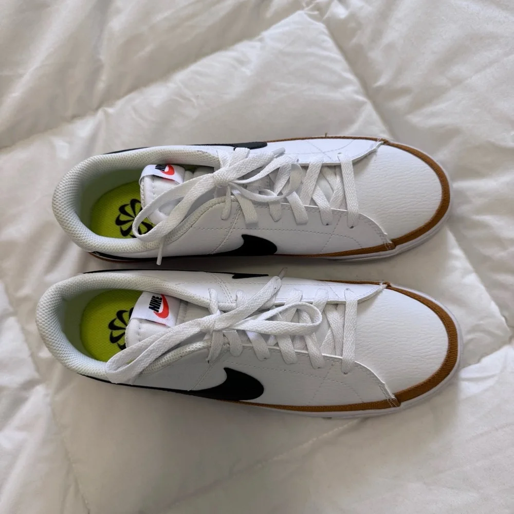 Nike Women’s Legacy Court Sneakers - Never Worn - Picture 3 of 5